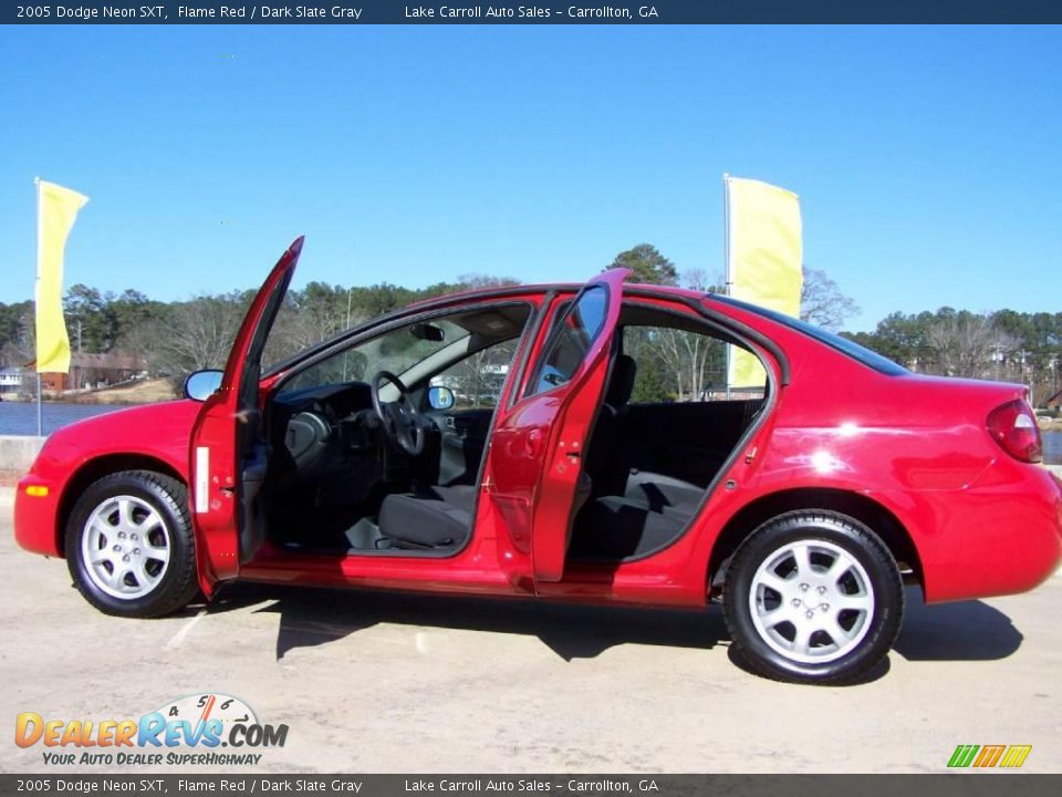 2005 Dodge Neon SXT Flame Red / Dark Slate Gray Photo #6
