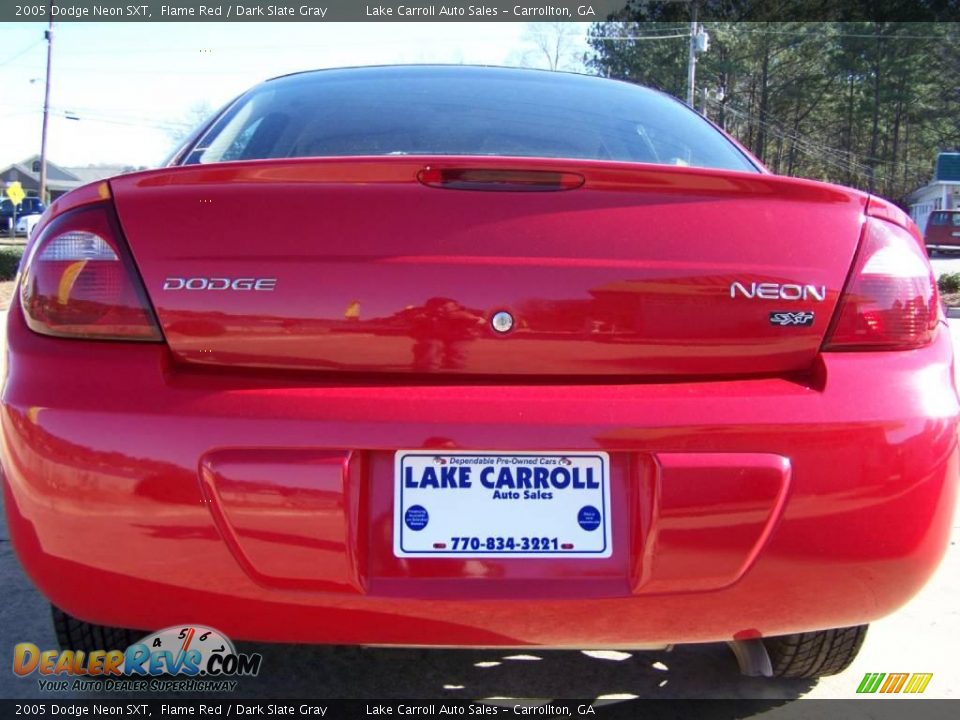 2005 Dodge Neon SXT Flame Red / Dark Slate Gray Photo #10