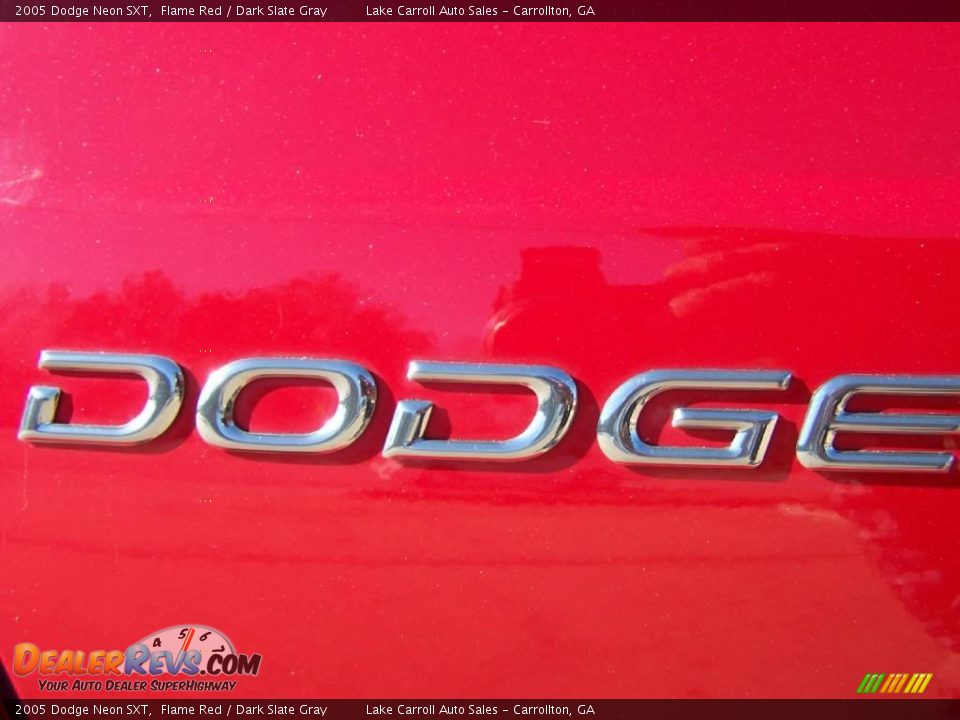 2005 Dodge Neon SXT Flame Red / Dark Slate Gray Photo #11