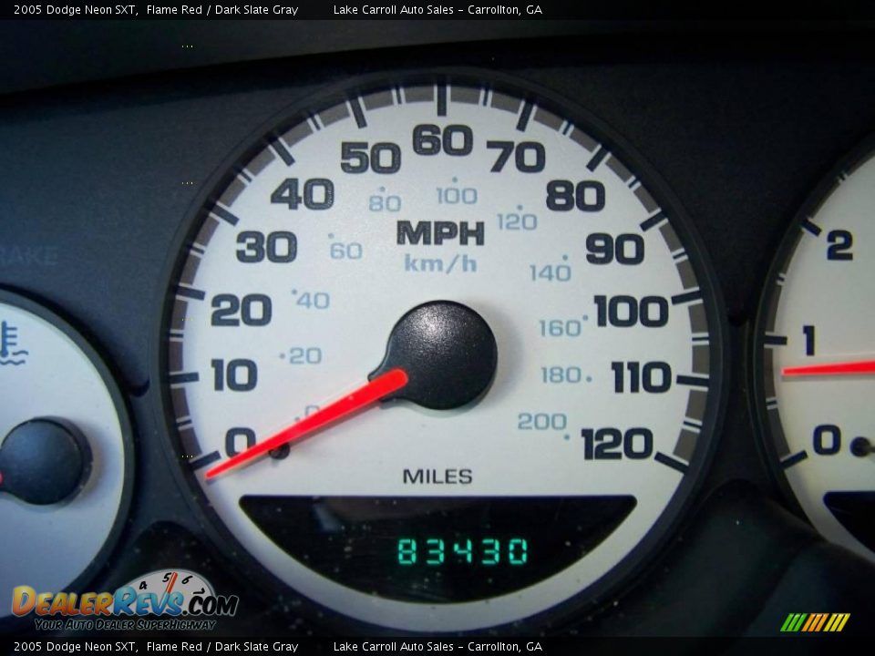 2005 Dodge Neon SXT Flame Red / Dark Slate Gray Photo #18