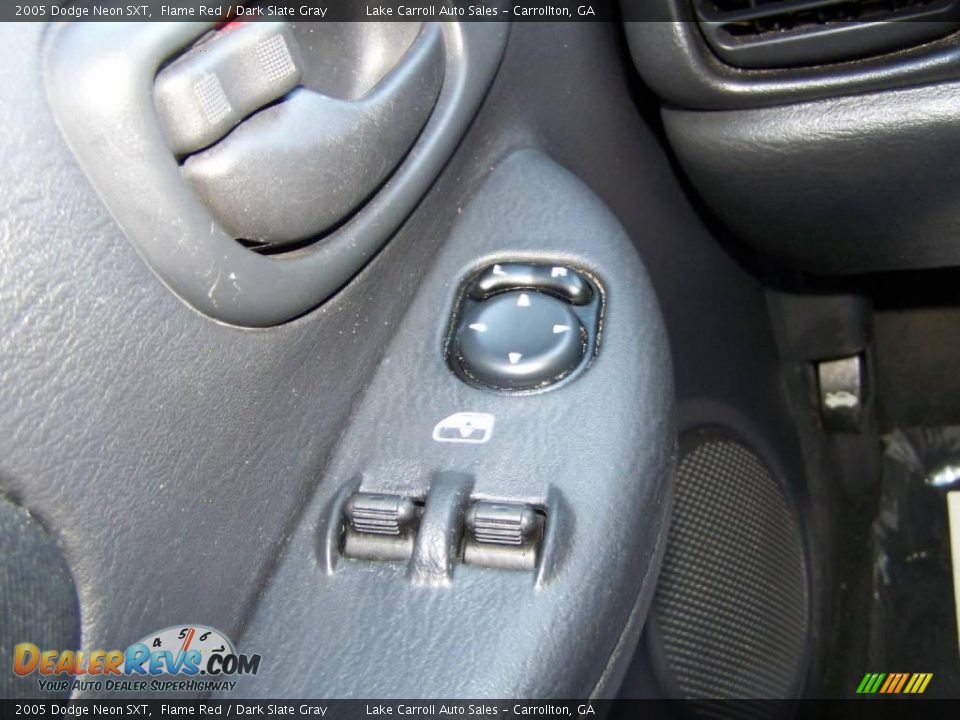 2005 Dodge Neon SXT Flame Red / Dark Slate Gray Photo #22