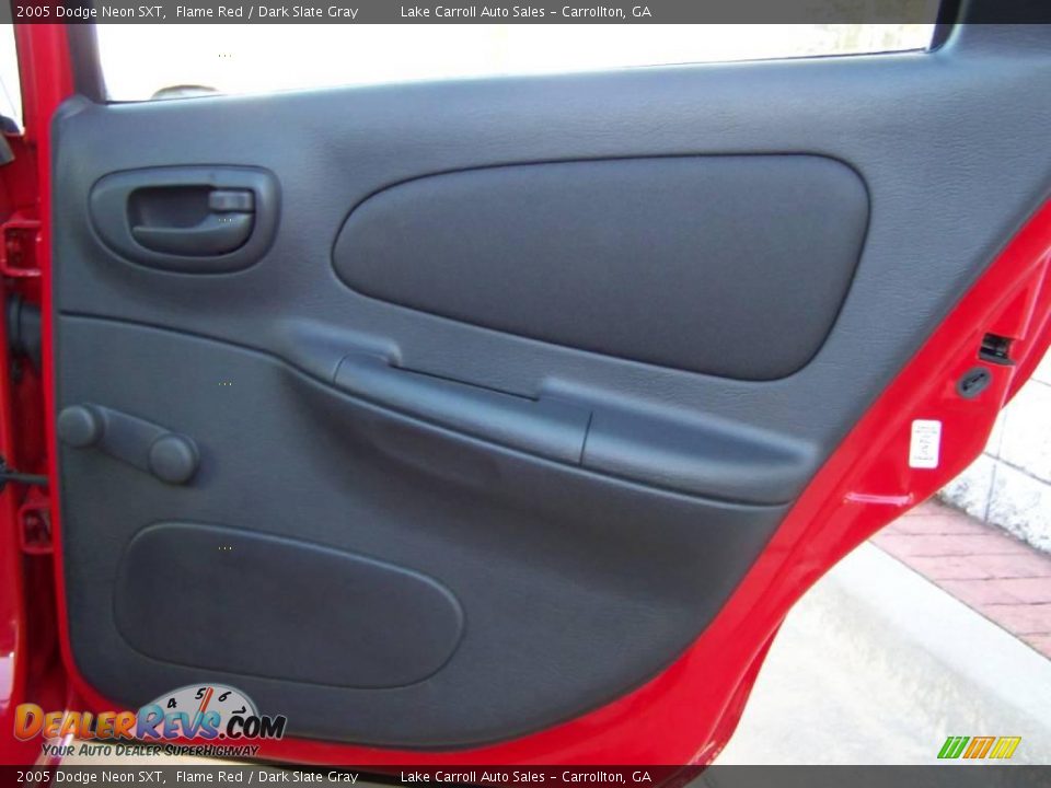 2005 Dodge Neon SXT Flame Red / Dark Slate Gray Photo #30