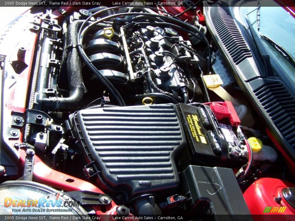 2005 Dodge Neon SXT Flame Red / Dark Slate Gray Photo #31