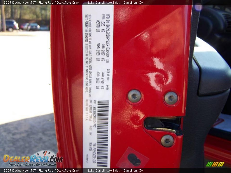 2005 Dodge Neon SXT Flame Red / Dark Slate Gray Photo #33