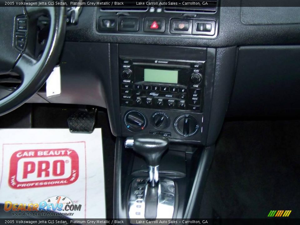 2005 Volkswagen Jetta GLS Sedan Platinum Grey Metallic / Black Photo #15