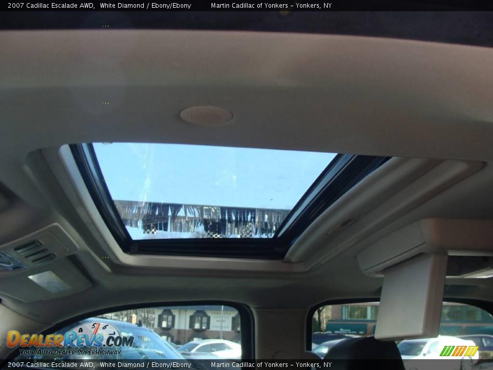 2007 Cadillac Escalade AWD White Diamond / Ebony/Ebony Photo #12