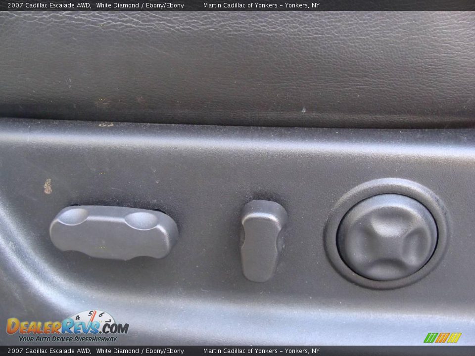 2007 Cadillac Escalade AWD White Diamond / Ebony/Ebony Photo #13