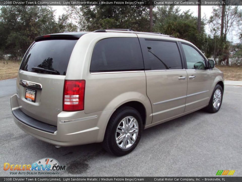 2008 Chrysler Town & Country Limited Light Sandstone Metallic / Medium Pebble Beige/Cream Photo #9