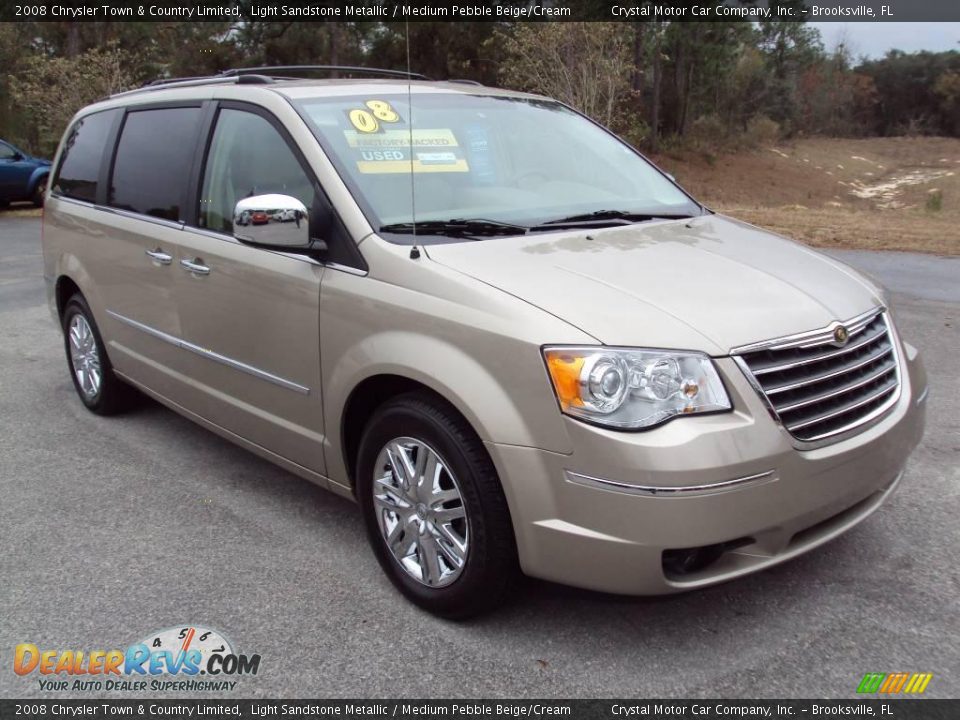 2008 Chrysler Town & Country Limited Light Sandstone Metallic / Medium Pebble Beige/Cream Photo #11
