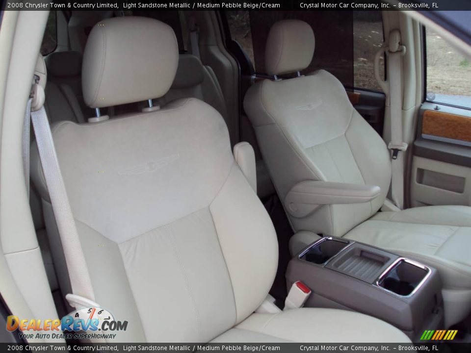 2008 Chrysler Town & Country Limited Light Sandstone Metallic / Medium Pebble Beige/Cream Photo #13