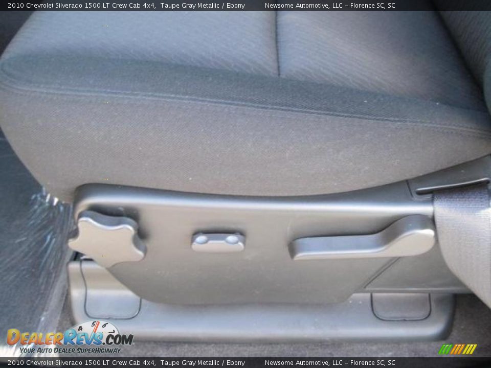 2010 Chevrolet Silverado 1500 LT Crew Cab 4x4 Taupe Gray Metallic / Ebony Photo #11