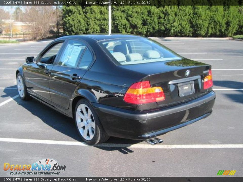 2003 BMW 3 Series 325i Sedan Jet Black / Grey Photo #2