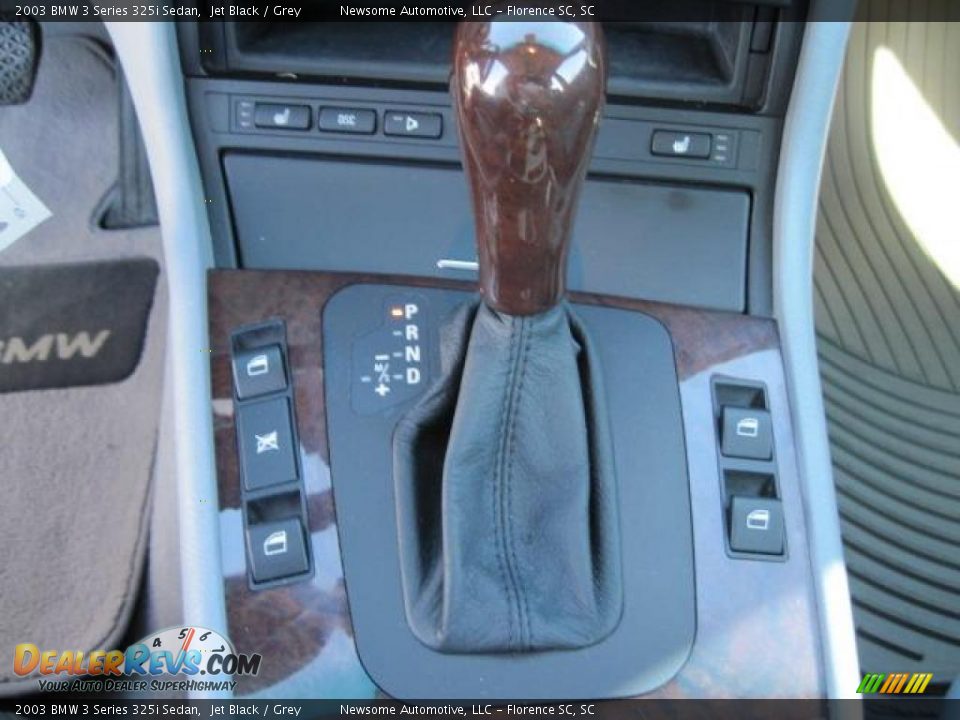 2003 BMW 3 Series 325i Sedan Jet Black / Grey Photo #9