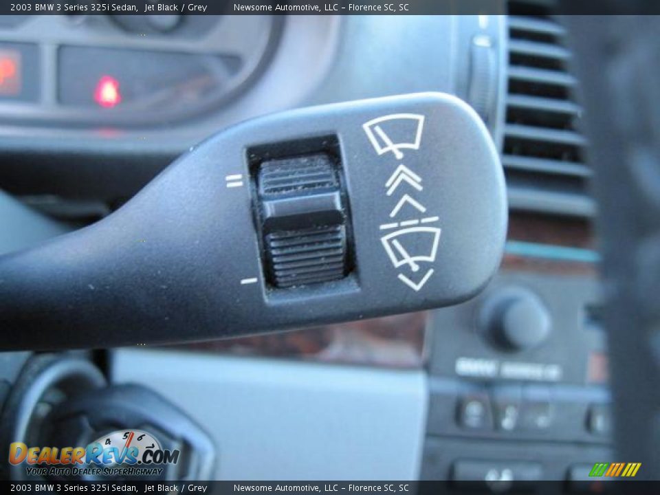 2003 BMW 3 Series 325i Sedan Jet Black / Grey Photo #12