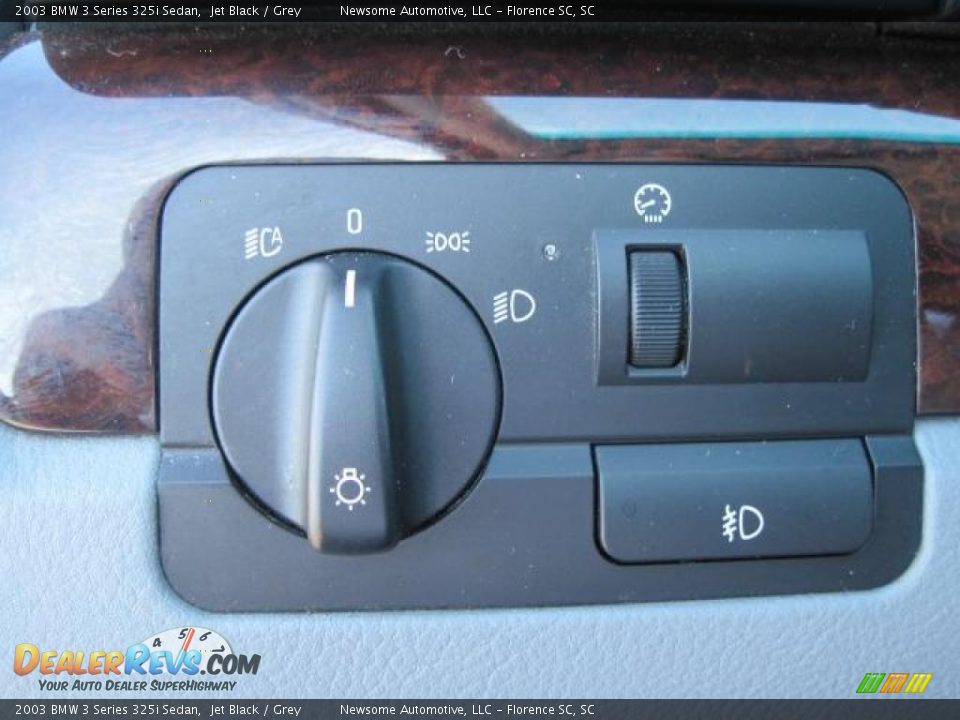 2003 BMW 3 Series 325i Sedan Jet Black / Grey Photo #14
