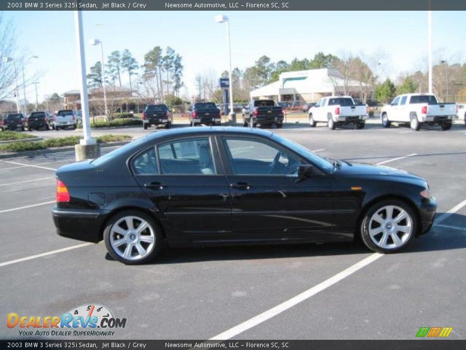 2003 BMW 3 Series 325i Sedan Jet Black / Grey Photo #23