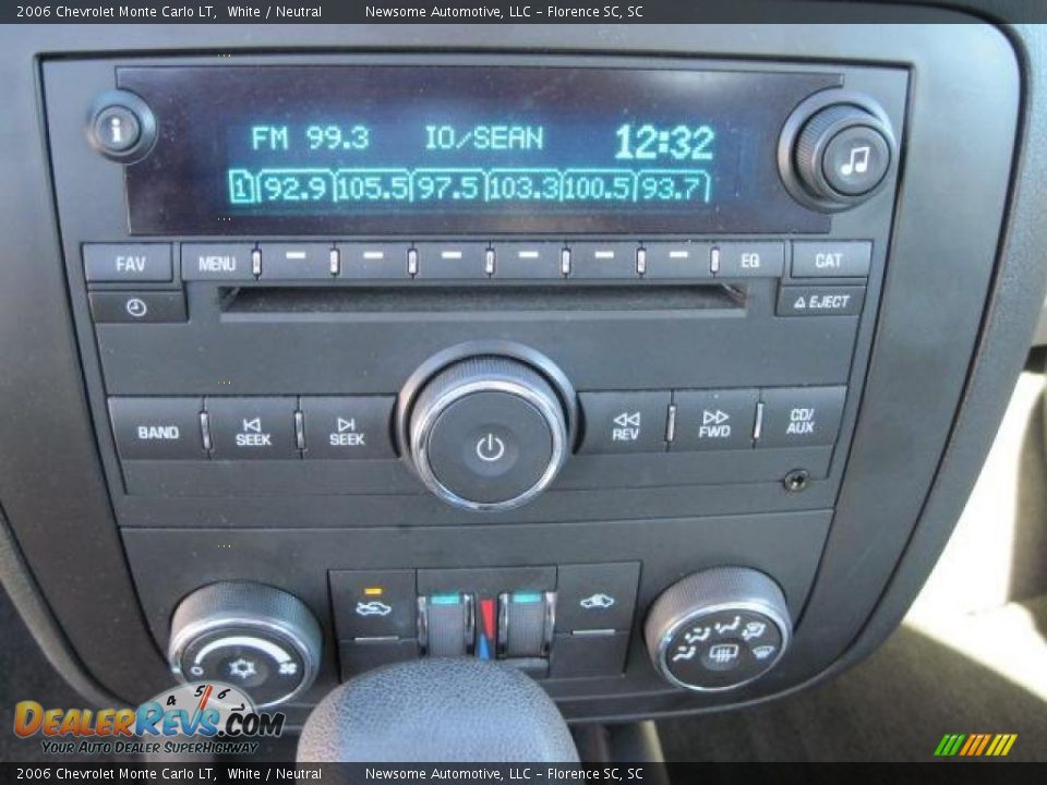 2006 Chevrolet Monte Carlo LT White / Neutral Photo #7