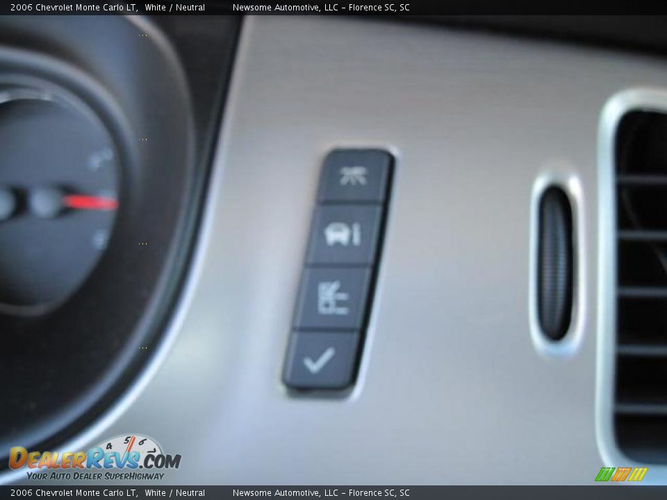 2006 Chevrolet Monte Carlo LT White / Neutral Photo #8