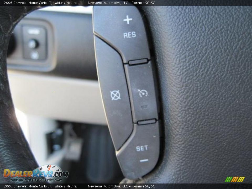 2006 Chevrolet Monte Carlo LT White / Neutral Photo #10
