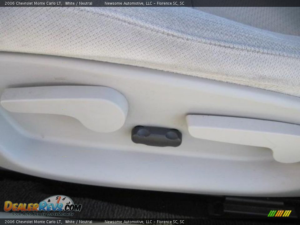 2006 Chevrolet Monte Carlo LT White / Neutral Photo #15