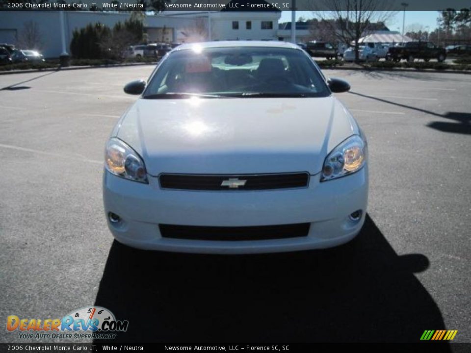 2006 Chevrolet Monte Carlo LT White / Neutral Photo #20