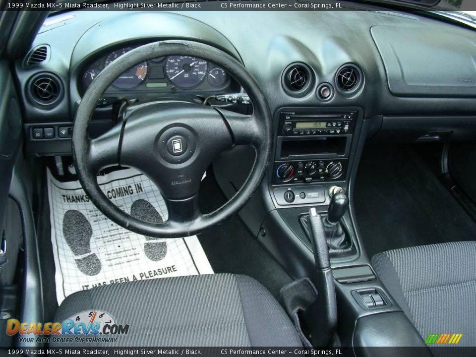 1999 Mazda MX-5 Miata Roadster Highlight Silver Metallic / Black Photo #14