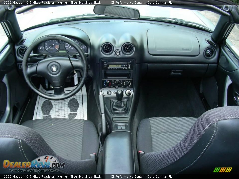 1999 Mazda MX-5 Miata Roadster Highlight Silver Metallic / Black Photo #15