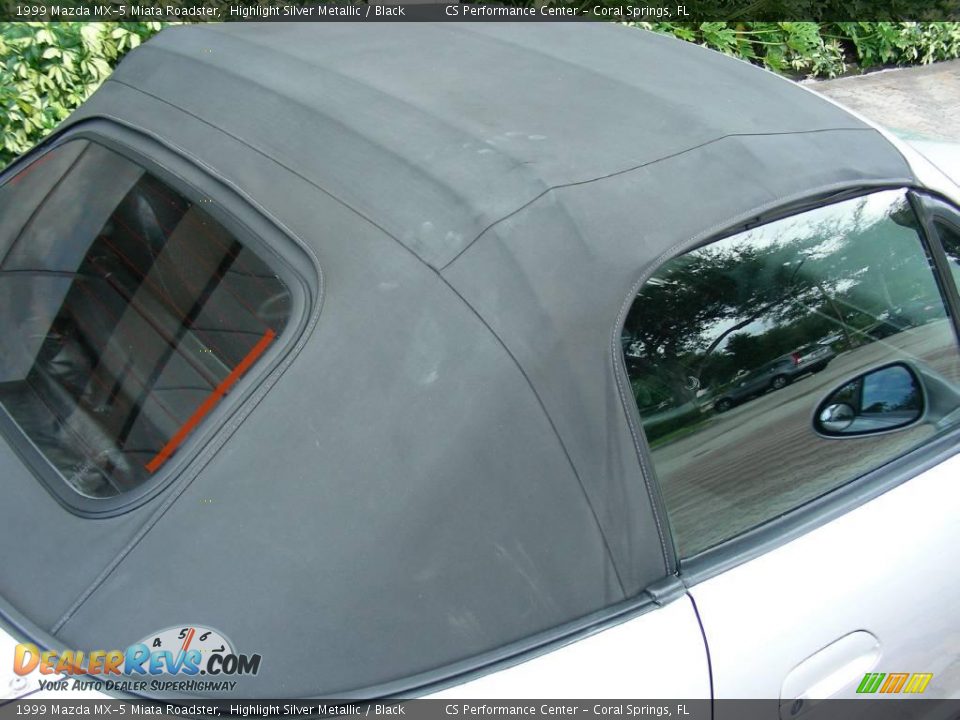 1999 Mazda MX-5 Miata Roadster Highlight Silver Metallic / Black Photo #22