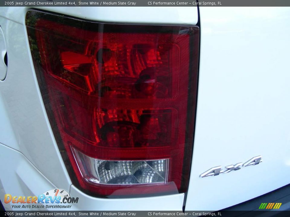2005 Jeep Grand Cherokee Limited 4x4 Stone White / Medium Slate Gray Photo #26