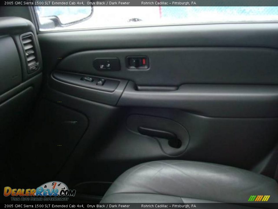 2005 GMC Sierra 1500 SLT Extended Cab 4x4 Onyx Black / Dark Pewter Photo #17