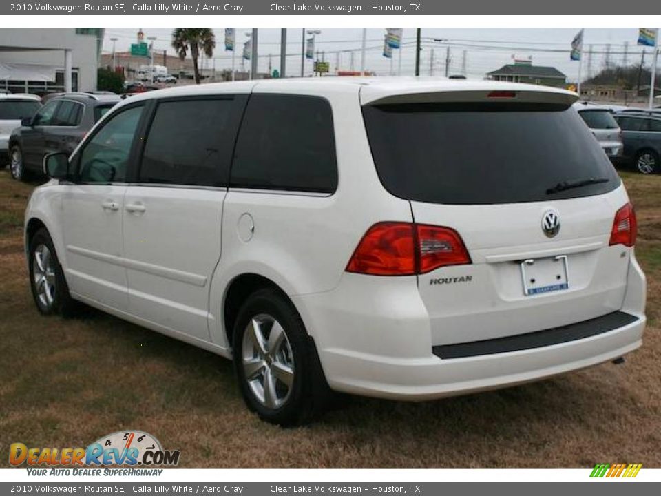 2010 Volkswagen Routan SE Calla Lilly White / Aero Gray Photo #2