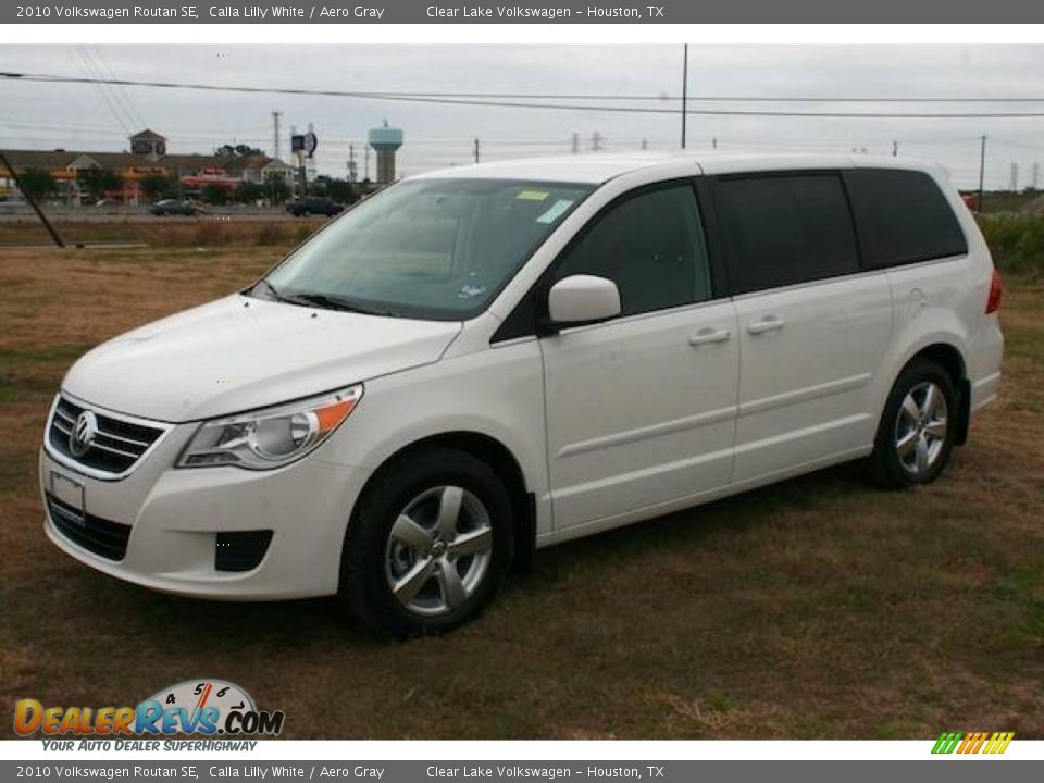 2010 Volkswagen Routan SE Calla Lilly White / Aero Gray Photo #3