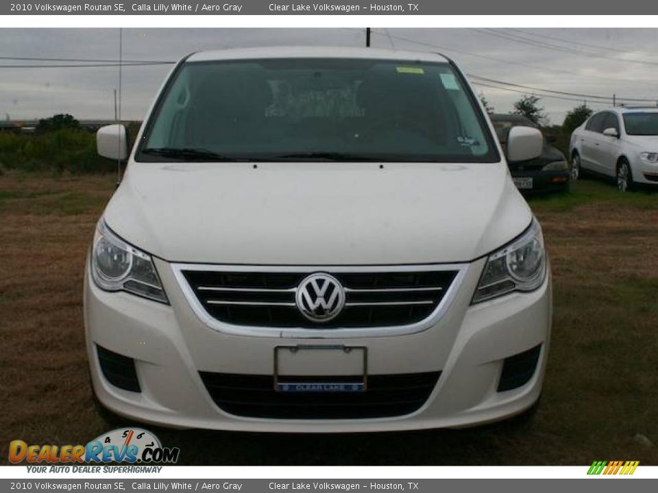 2010 Volkswagen Routan SE Calla Lilly White / Aero Gray Photo #13