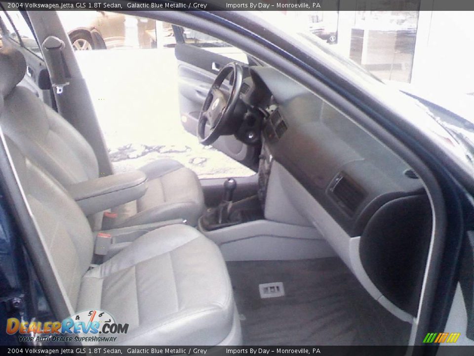 2004 Volkswagen Jetta GLS 1.8T Sedan Galactic Blue Metallic / Grey Photo #12