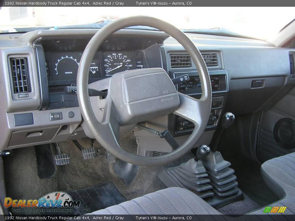 1992 Nissan Hardbody Truck Regular Cab 4x4 Aztec Red / Gray Photo #8