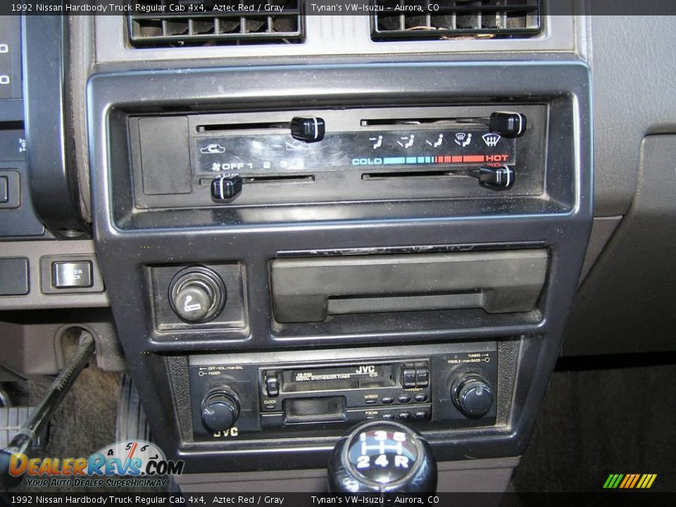 1992 Nissan Hardbody Truck Regular Cab 4x4 Aztec Red / Gray Photo #9