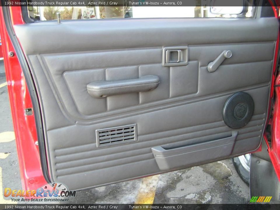 1992 Nissan Hardbody Truck Regular Cab 4x4 Aztec Red / Gray Photo #11