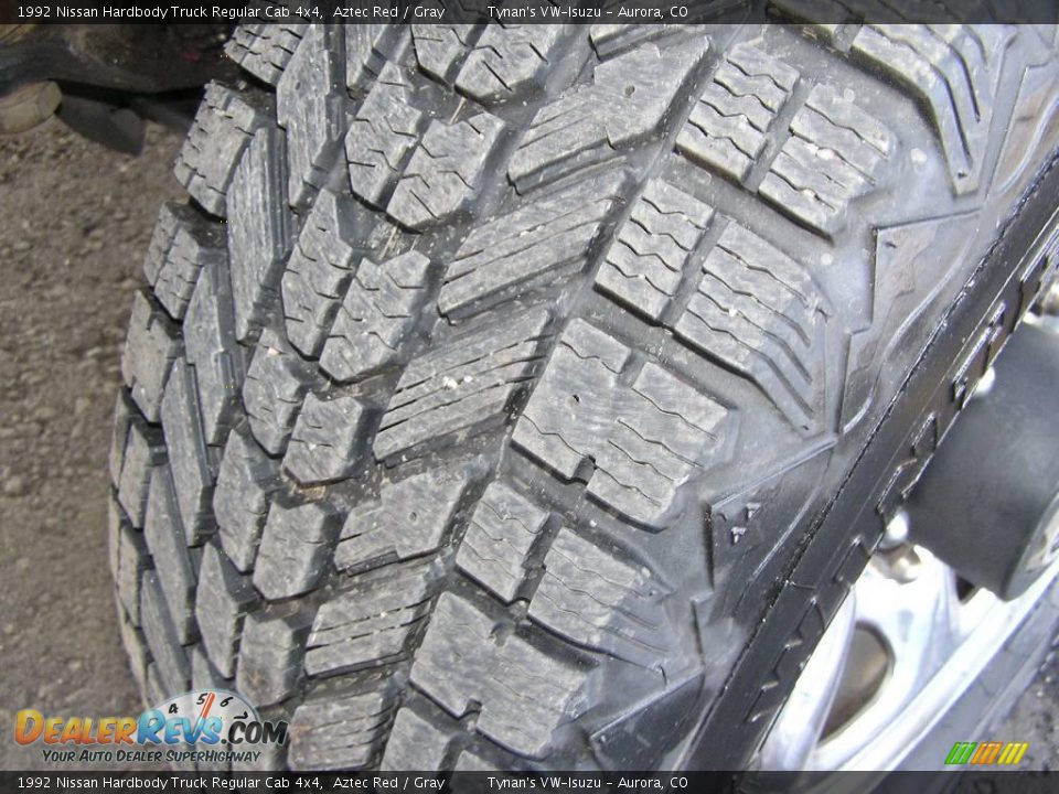 1992 Nissan Hardbody Truck Regular Cab 4x4 Aztec Red / Gray Photo #16