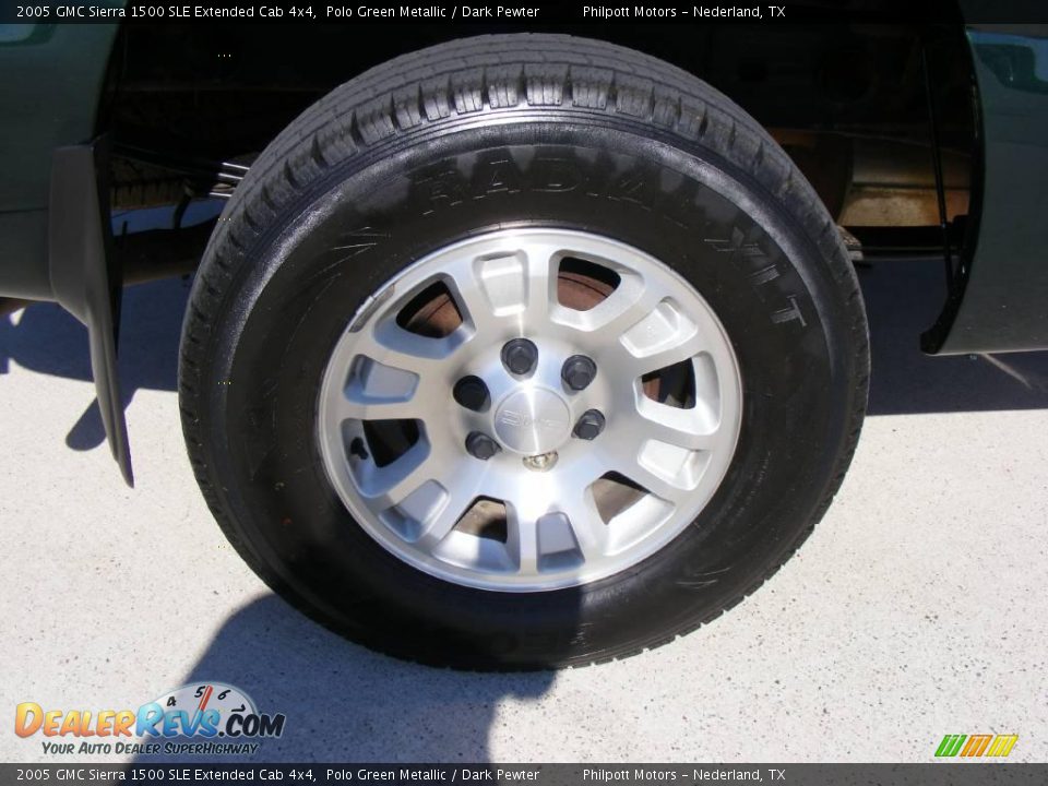 2005 GMC Sierra 1500 SLE Extended Cab 4x4 Polo Green Metallic / Dark Pewter Photo #16