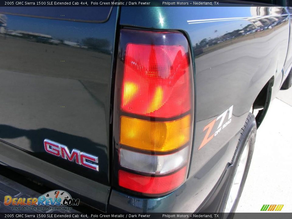 2005 GMC Sierra 1500 SLE Extended Cab 4x4 Polo Green Metallic / Dark Pewter Photo #22