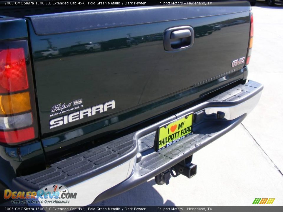 2005 GMC Sierra 1500 SLE Extended Cab 4x4 Polo Green Metallic / Dark Pewter Photo #23