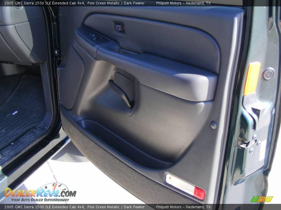 2005 GMC Sierra 1500 SLE Extended Cab 4x4 Polo Green Metallic / Dark Pewter Photo #28