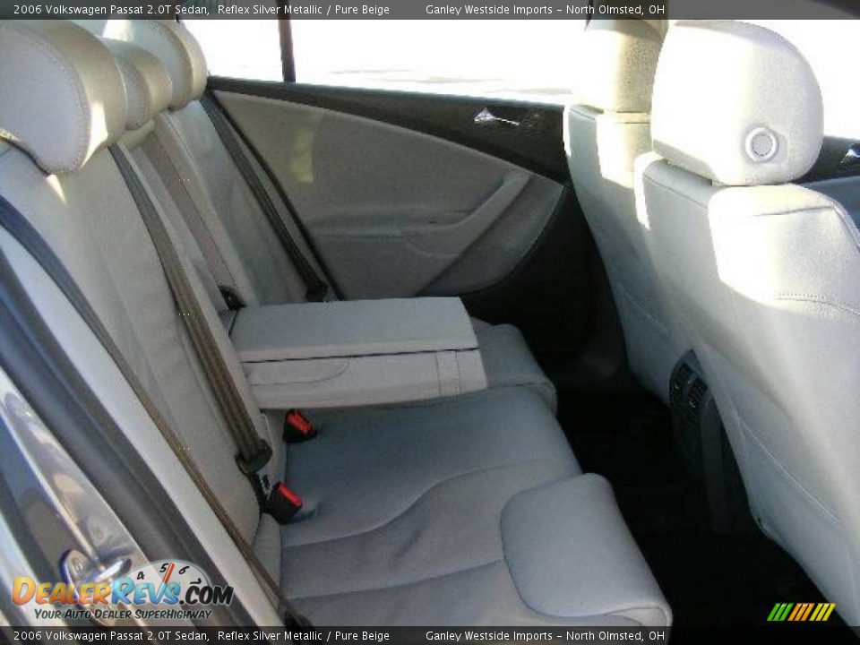 2006 Volkswagen Passat 2.0T Sedan Reflex Silver Metallic / Pure Beige Photo #12