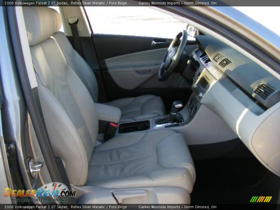2006 Volkswagen Passat 2.0T Sedan Reflex Silver Metallic / Pure Beige Photo #13