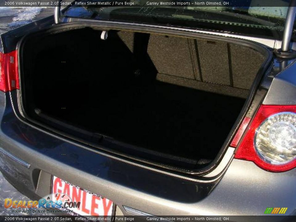 2006 Volkswagen Passat 2.0T Sedan Reflex Silver Metallic / Pure Beige Photo #21