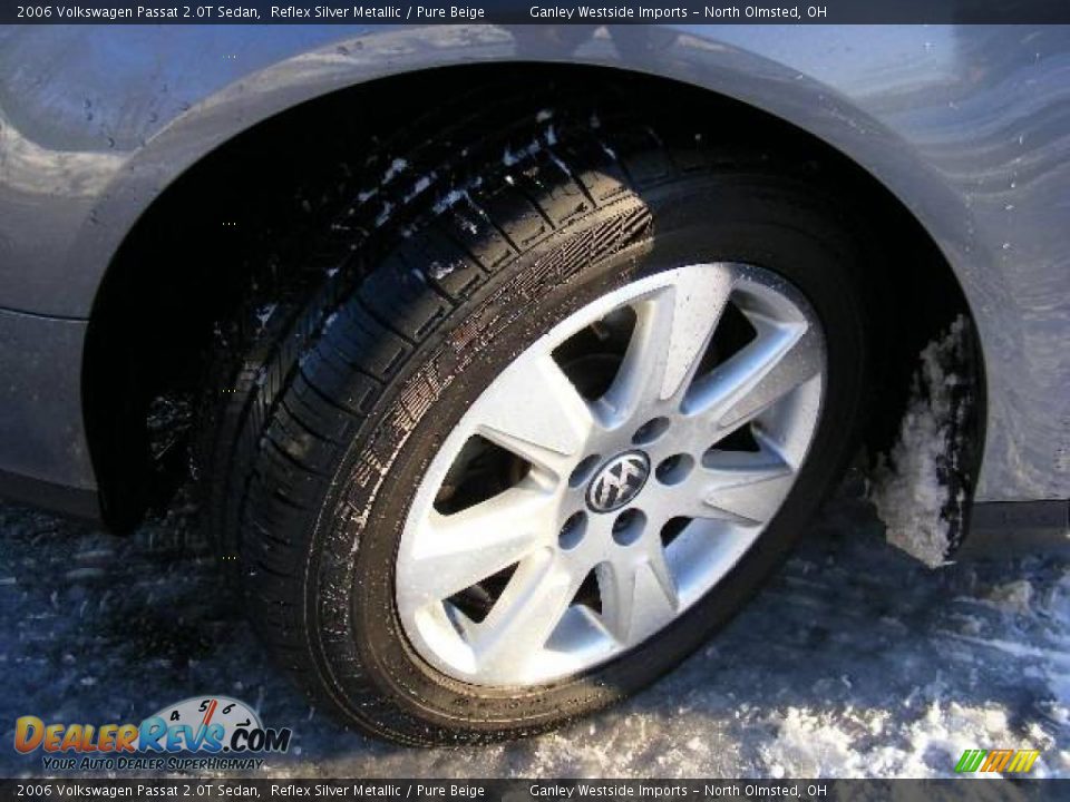2006 Volkswagen Passat 2.0T Sedan Reflex Silver Metallic / Pure Beige Photo #22