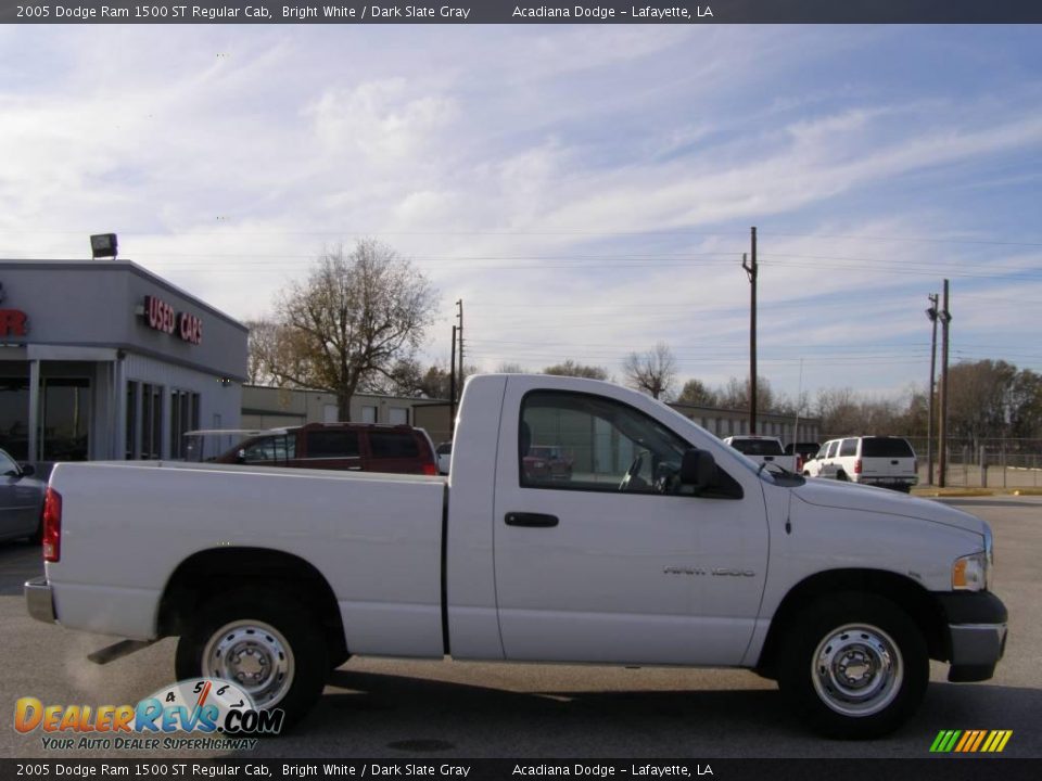 2005 Dodge Ram 1500 ST Regular Cab Bright White / Dark Slate Gray Photo #2
