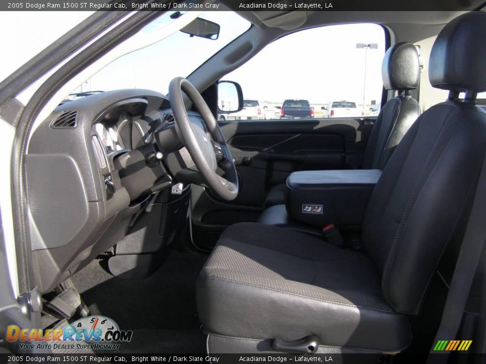 2005 Dodge Ram 1500 ST Regular Cab Bright White / Dark Slate Gray Photo #9