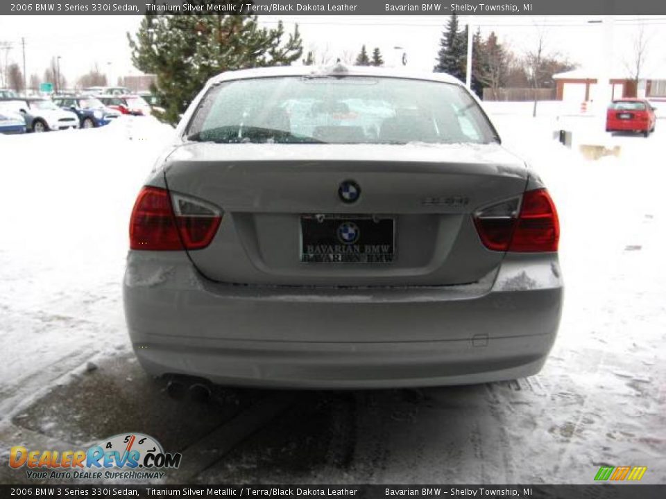 2006 BMW 3 Series 330i Sedan Titanium Silver Metallic / Terra/Black Dakota Leather Photo #7