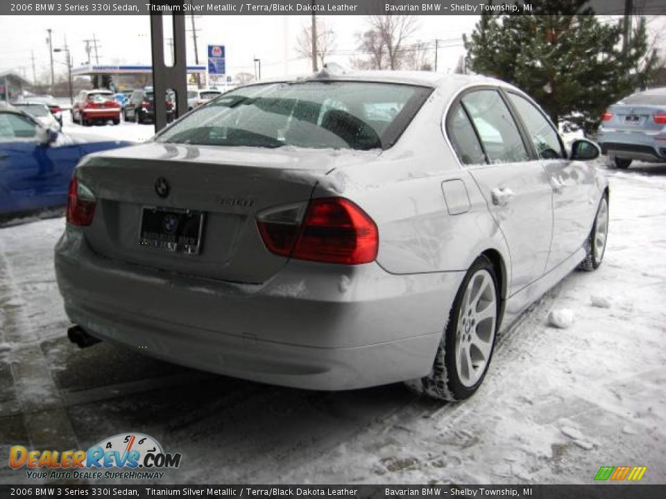2006 BMW 3 Series 330i Sedan Titanium Silver Metallic / Terra/Black Dakota Leather Photo #8